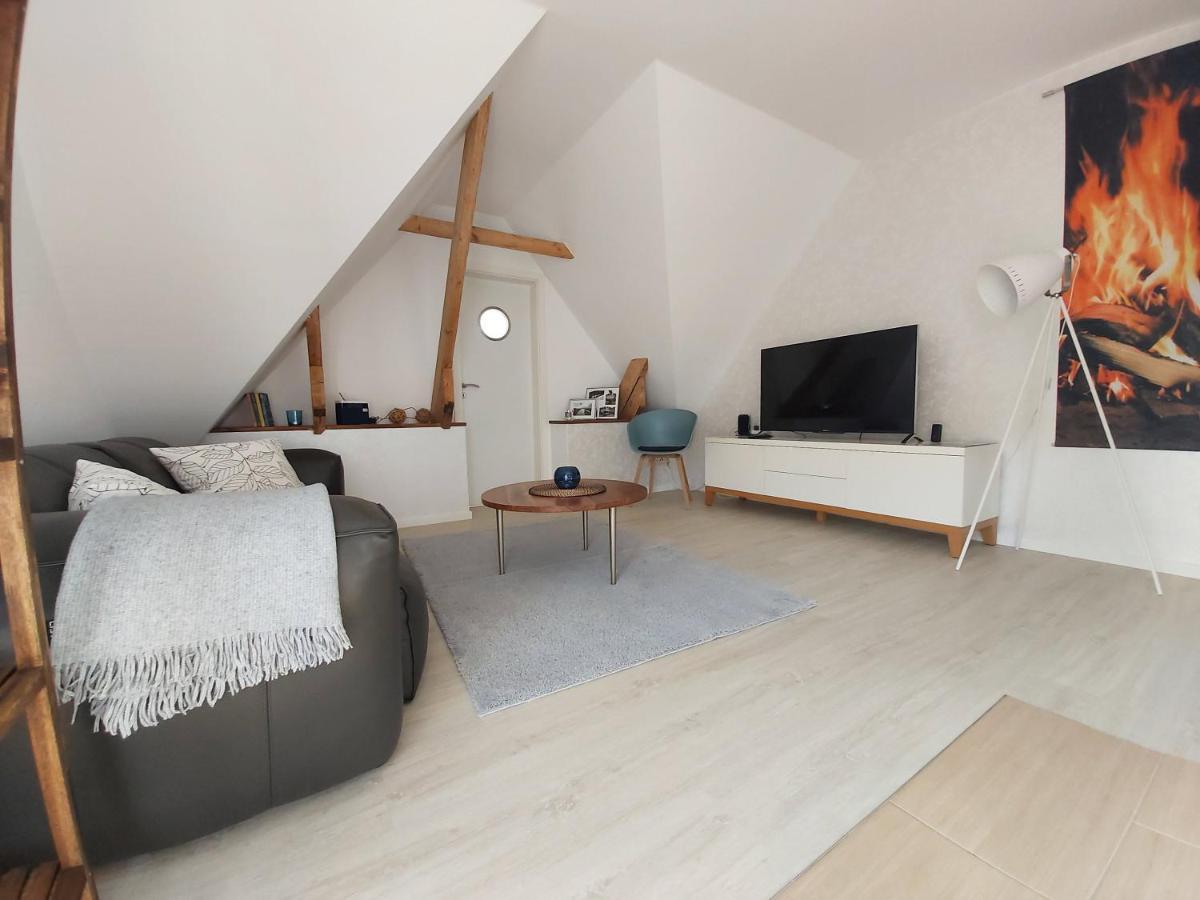 Backstage Apartment Kiel-Holtenau Экстерьер фото